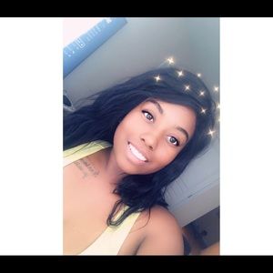 Meet your Posher, Mia